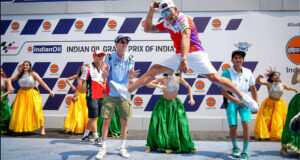 Spectacular flash mob welcomes MotoGP to India